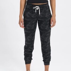 Vuori Performance Joggers
